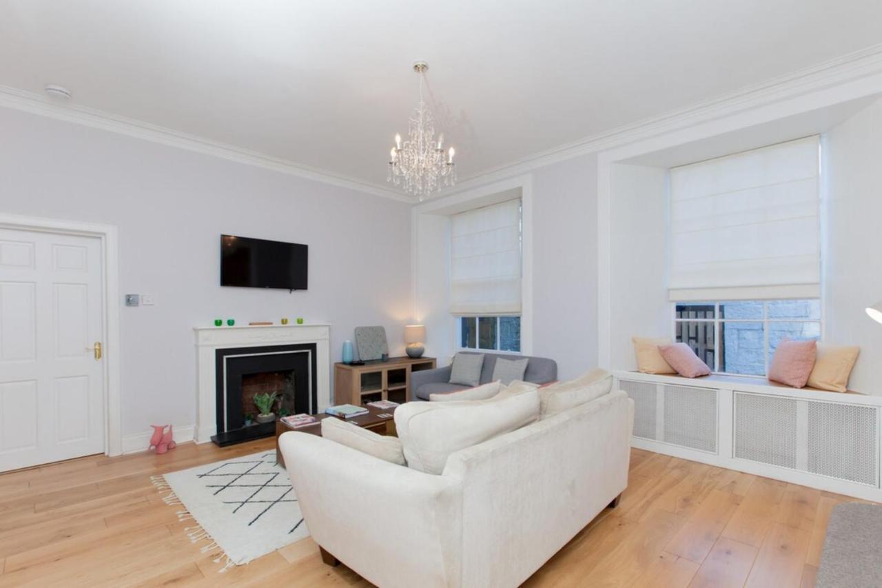 אדינבורו Beautifully Modernised New Town Home מראה חיצוני תמונה
